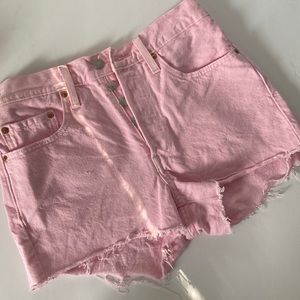 501 Levi’s jean shorts W26